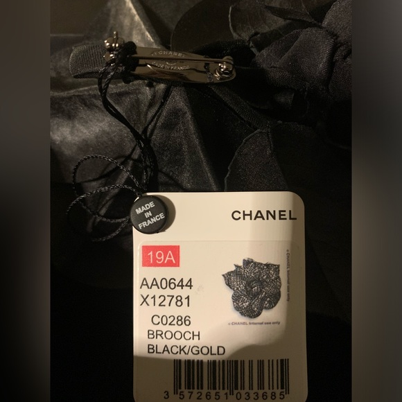 NWT Chanel brooch - Picture 5 of 6